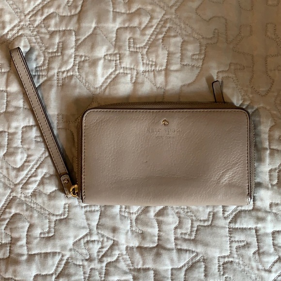 Kate Spade Wallet - Picture 1 of 4